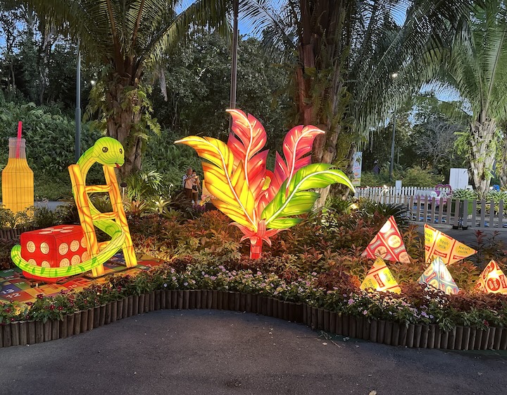 Mid-Autumn Light Up at Gardens by the Bay lantern photos