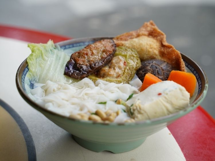 supper spots in singapore - dou - late night yong tau foo