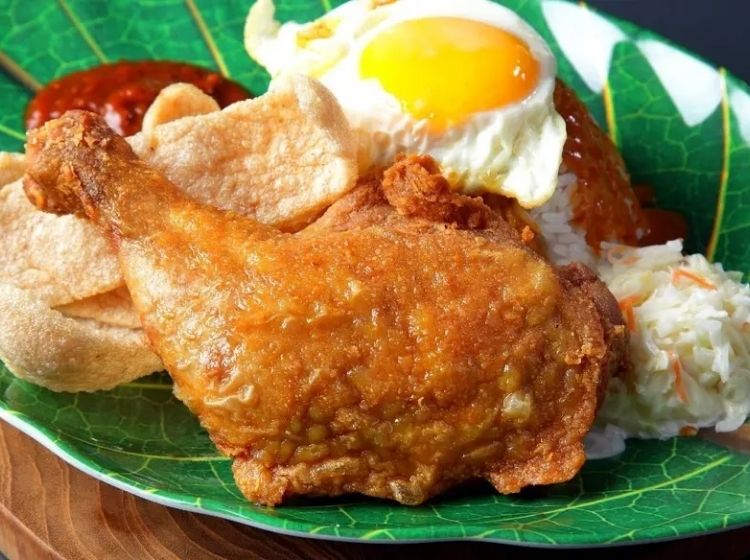 supper spots in singapore - mana lagi - late night nasi lemak