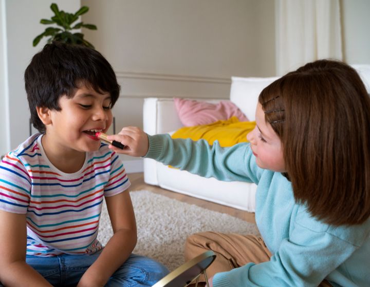 children playing - kids swearing parenting advice