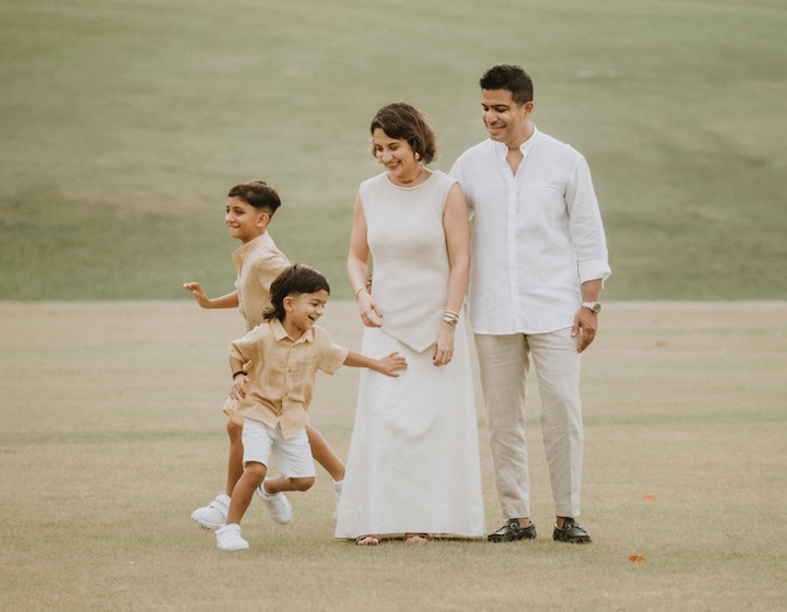 family photoshoot singapore - the photograph