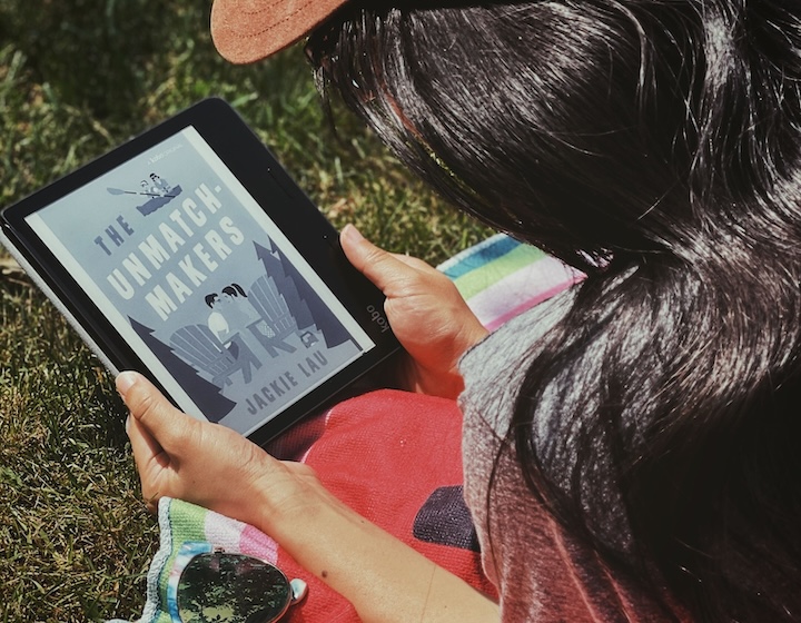 christmas gifts for her singapore 2025 - kobo clara colour