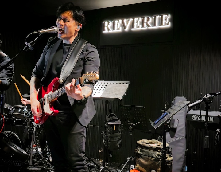 live band singapore - live music bar singapore - ember & oak by reverie