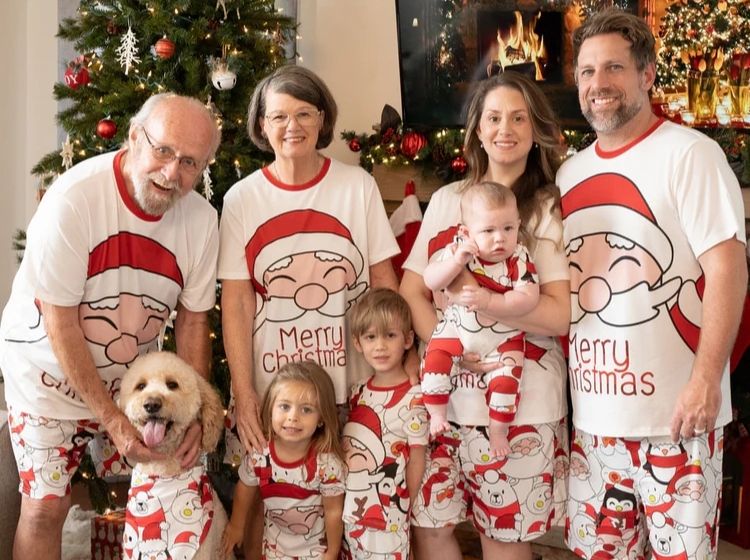 family matching christmas pajamas -pat pat - santa claus family christmas pyjamas