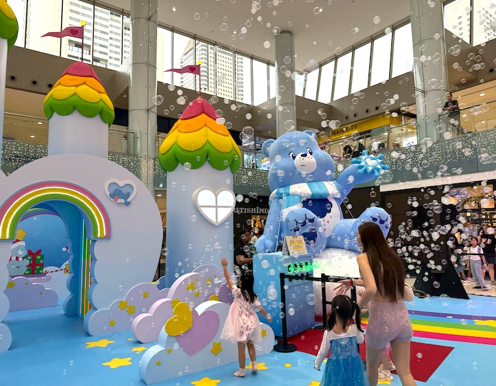 snow in singapore - marina square - care bear bubble shower
