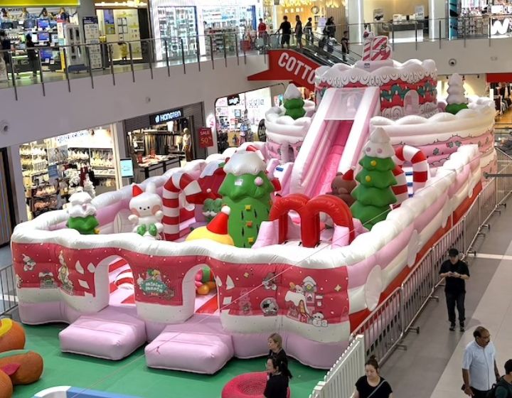 christmas events in singapore - nex inflatable LINE FRIENDS