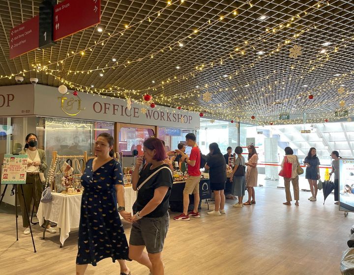 christmas markets in singapore - yarning hearts 