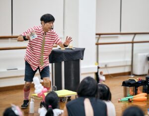 h the juggler - juggler H - singapore juggler