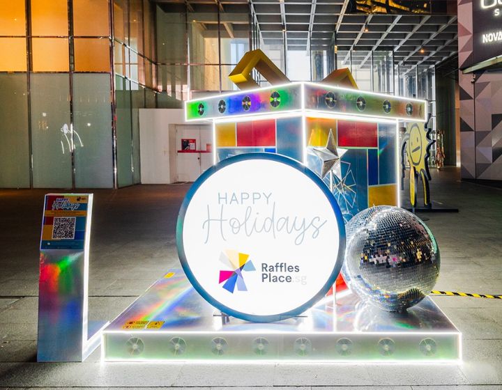 one raffles place christmas market singapore