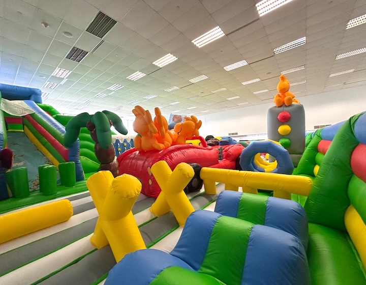 meet and greet - snoopy - harboufront centre