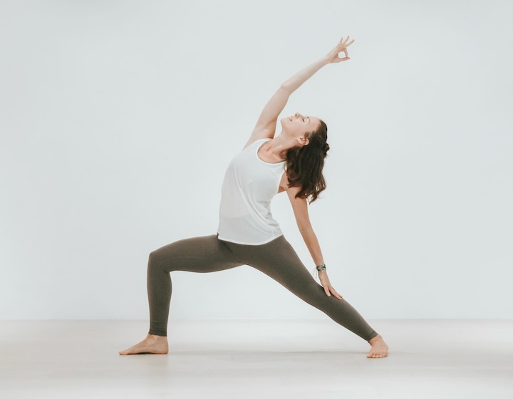 yoga classes singapore - hom yoga