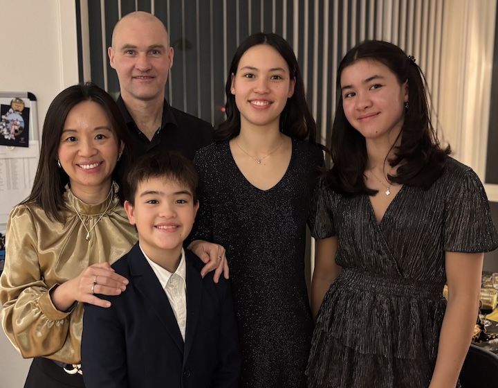 overseas mama - serene tan - norway