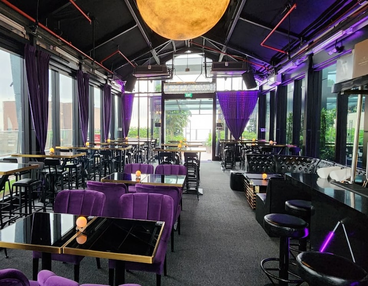 rooftop bar singapore - moon rooftop bar & restaurant 