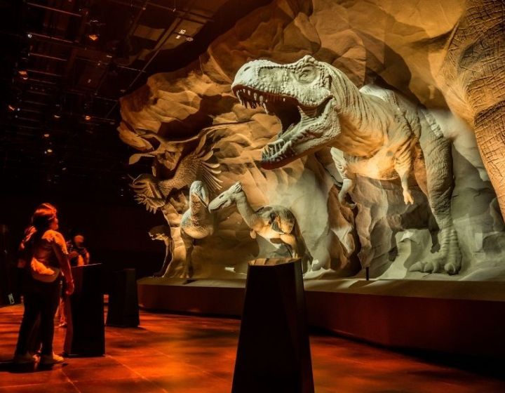 Where to see dinosaurs in singapore - exploria realm of giants