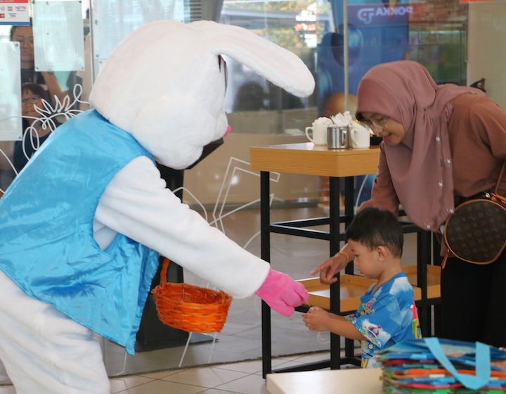 easter egg hunt singapore - the chevrons