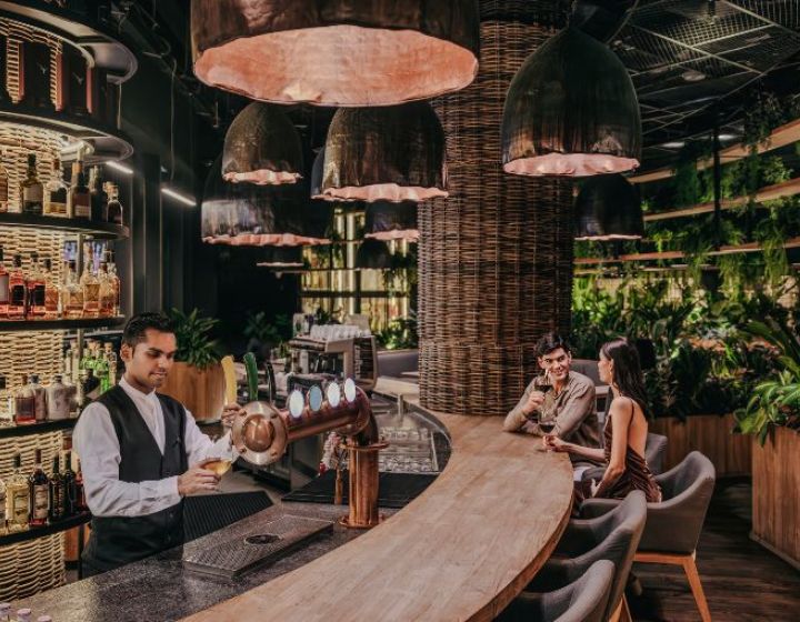 friday ladies night singapore - legends bar dusit thani singapore