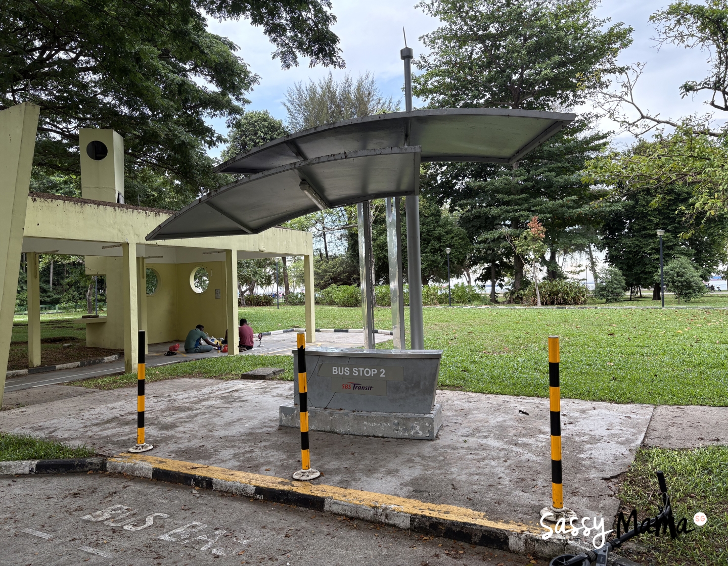 road safety park singapore - east coast - bus stop