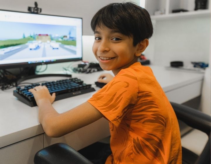 robotics and coding classes in singapore - alphagen learning