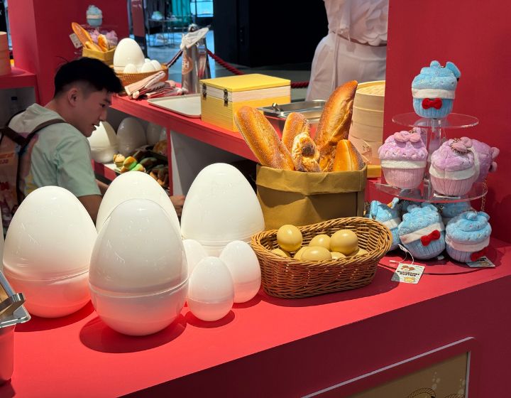 things to do this weekend in singapore - disney plush experience
