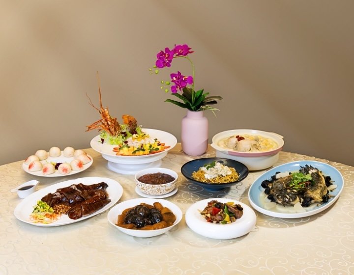 mothers day dinner singapore - holiday inn singapore atrium