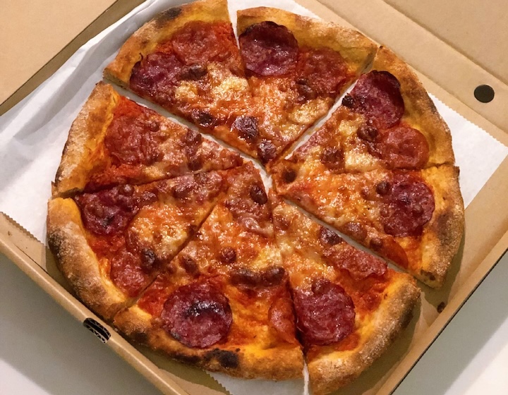 best pizza in singapore - mr kneady's