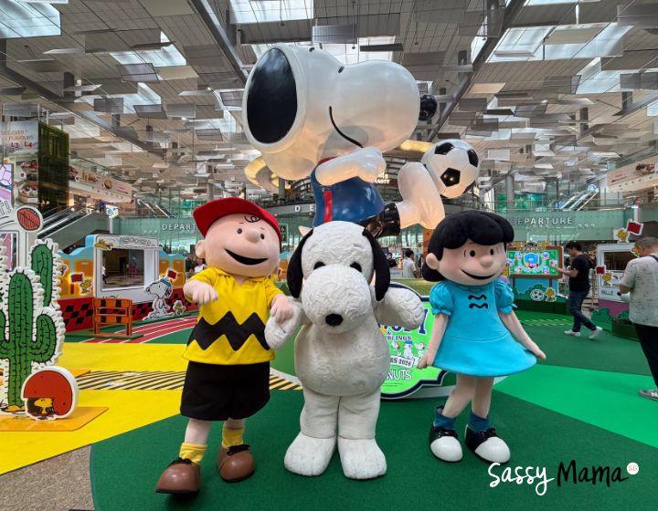 Things to do this weekend in singapore with kids - snoopy changi airport