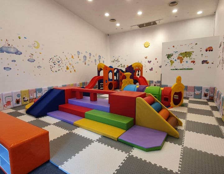 free indoor playgrounds in singapore - singapore flyer play space