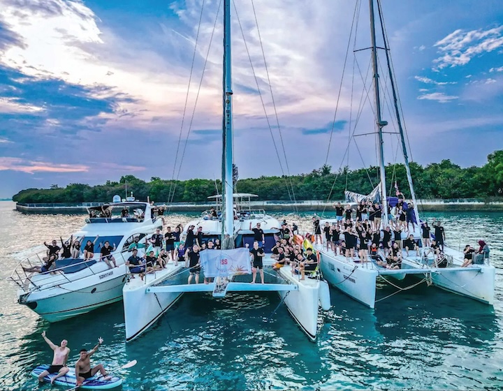 team bonding singapore - zenith yacht