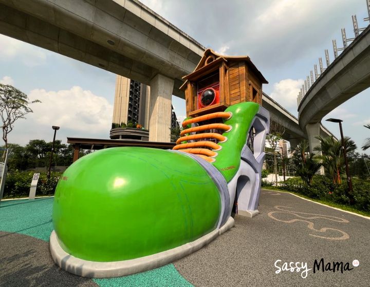 best free outdoor playgrounds singapore - tengah garden district super shoe, super flower, super whimsical playgrounds