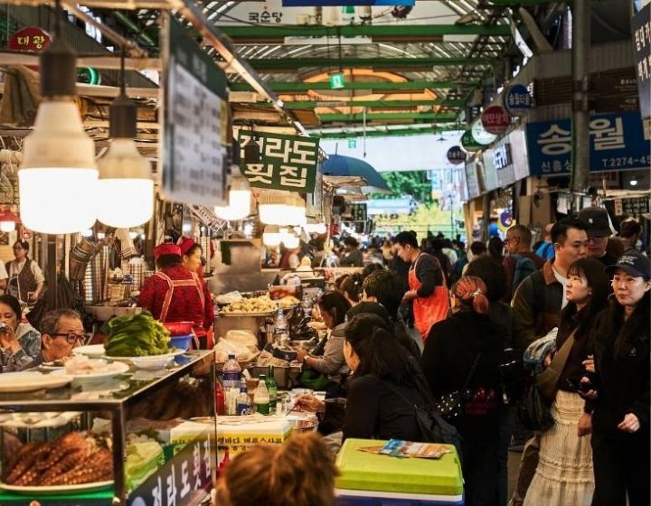 things to do in seoul - gwangjang market