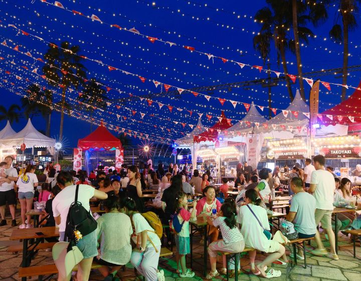 things to do this weekend in singapore - night market singapore flyer