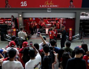 f1 events in singapore - thursday pit lane experience